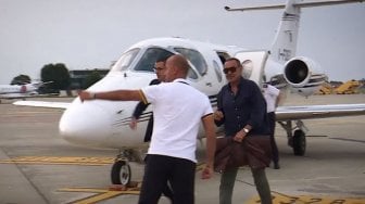 VIDEO: Tengok Kantor Baru di Juventus, Maurizio Sarri Naik Jet Pribadi