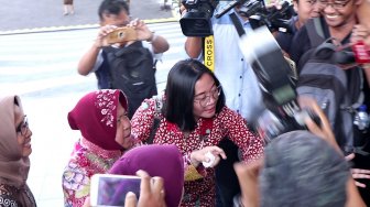 Risma Penuhi Pemanggilan Penyidik Kejati Dalam Dugaan Kasus Korupsi YKP