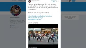 Keren, Begini Aksi Gerombolan Anak Kekinian Flashmob Tarian Tradisional