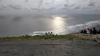 Bukit Paralayang Watugupit, Spot Terbaik Melihat Sunset di Yogya