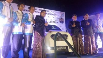 Menristekdikti Luncurkan Mobil Listrik Garuda di UNY