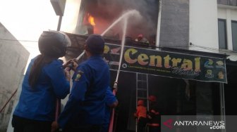 Ruko Tempat Penjualan Petasan di Cianjur Terbakar, Pemilik Ditemukan Tewas