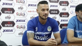 Pesona Raphael Maitimo, Pemain Bola yang Bikin Agnez Mo Jatuh Cinta