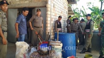 Berkedok Tempat Pembudidayaan Lele, Gudang Ini Ternyata Pabrik Miras