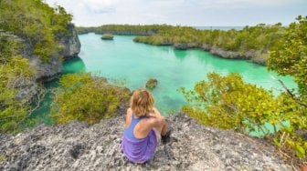 Bak Berlibur di Pulau Pribadi, Pesona Pulau Bair, Si Raja Ampat dari Maluku