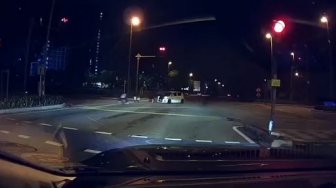 Aksi Meresahkan Geng Motor Terekam Dashcam, Bikin Geregetan