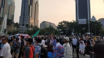 Belum Ada Putusan Sengketa Pilpres, Pendemo MK Bubar: Berdoa di Jalan