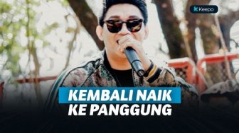 Enam Bulan Pasca Tsunami, Ifan Seventeen Kembali Manggung