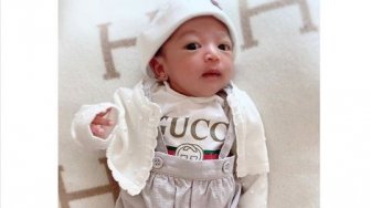 Baru 3 Minggu, Outfit Branded Bayi Ruben Onsu Mencapai Rp 19 Juta