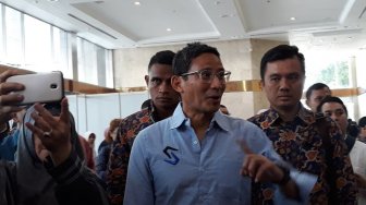 Sebut Ucapan Selamat Budaya Barat, Jejak Digital Sandiaga Diumbar Warganet