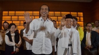 LIVE: Detik-detik Kedatangan Jokowi di KPU