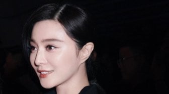 Putus Cinta, Fan Bingbing Jual Boneka Pemberian Mantan Tunangan