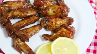 Lezatnya Resep Sayap Ayam Saus Lemon Rumahan tapi Rasa Restoran Mahal