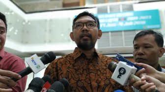 Terima Surat Pemecatan dari KPK, Giri Suprapdiono: Alat Perlawanan Saya Melawan Kezaliman!