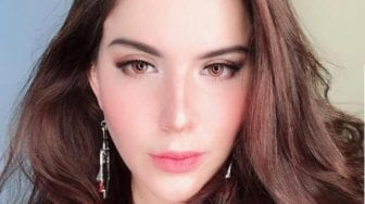 5 Pesona Sally Adelia, Member Girls Squad yang Kerap Dibilang Mirip Raisa