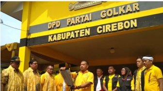 Dukung Bamsoet Maju Sebagai Calon Ketum, Ketua DPD Golkar Cirebon Dipecat