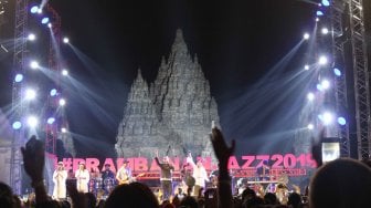 Serunya Maliq & D'Essentials Ajak Penonton Bergoyang di Prambanan Jazz 2019