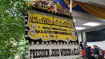 Karangan Bunga dari Jokowi hingga SBY Penuhi Rumah Duka Sutopo