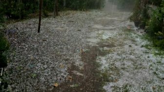 Langka, Hujan Es Seukuran Gundu Landa 5 Desa di Aceh Tengah