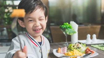 Cegah Kurang Gizi pada Anak, Danone Indonesia Hadirkan Program Isi Piringku di Jaktim