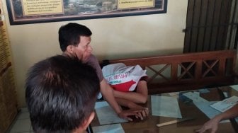 Doyan Tilap Uang Receh, Satpam Pasar Diarak Pedagang ke Polsek