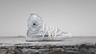 Tampil Lebih Ramah Lingkungan, Jajal Converse dari Botol Plastik Bekas Ini