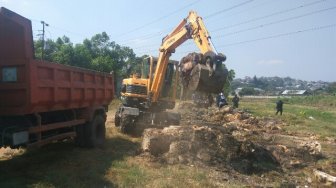 Limbah Misterius Pencemar PDAM Dievakuasi, Pemkot Buru Pelaku Pembuangan