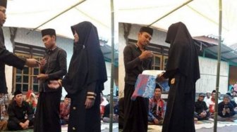 Serem, Pria Ini Justru Berikan Mahar Kain Kafan Kepada Calon Istrinya