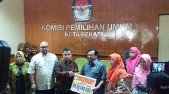 10 Keluarga Anggota KPPS yang Meninggal di Kota Bekasi Dapat Santunan KPU