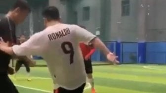 Tunjukkan Skill Keren saat Futsal, 'Ronaldo' Panen Pujian