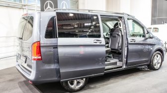 Mercedes-Benz Ajak Ubah Cara Berbisnis lewat eVito Tourer