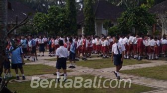 Usai Ikuti Simulasi, Ratusan Siswa di Bali Diguncang Gempa Sungguhan