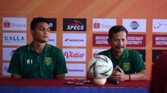 Jelang Duel di Markas PSM, Djanur Akui Pemain Persebaya Kelelahan