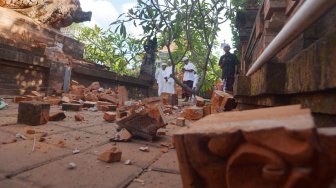 Pura Hancur Digoyang Gempa Bali