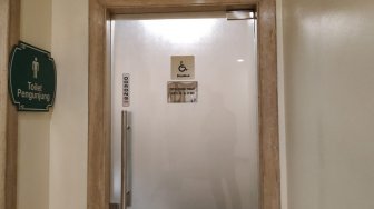 Toilet Ojol Dipisah, Sopir Ojol ke Mal Puri Indah: Kami Customer