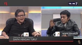 Lawan Ejekan Rocky Gerung untuk Jokowi, Adian Disoraki Penonton Mata Najwa