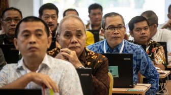 Suasana tes uji kompetensi Seleksi Calon Pimpinan KPK di Pusdiklat Kementerian Sekretaris Negara, Cilandak, Jakarta, Kamis (18/7). [ANTARA FOTO/Aprillio Akbar]