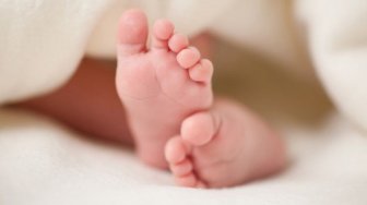 Rayakan Kelahiran Anak,  Tak Lama Bayi Ini Malah Tewas di Tangan Kakeknya