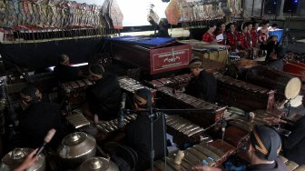 Suasana lomba dalang di Kawasan Cilandak, Jakarta, Jumat (19/7). [Suara.com/Arief Hermawan P]