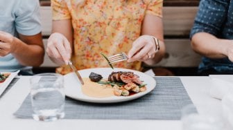 Gejala Penyakit Parkinson, Apakah Anda Merasakan Perubahan Ini saat Makan?