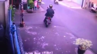 Gagal Beraksi, Maling Motor di Jakarta Barat Kocar-kacir Dikejar Warga