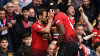 Punya Pengaruh Positif, Juan Mata Minta Pogba Bertahan di Manchester United