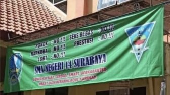 Tulis Prestasi : NO!!!, Spanduk SMA Ini Sempat Viral di Medsos