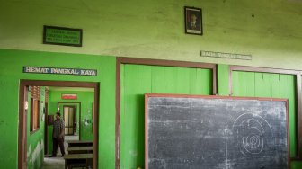 Suasana di SDN 1 Sidoharjo, Sragen, Jawa Tengah, Kamis (25/7). [ANTARA FOTO/Mohammad Ayudha]