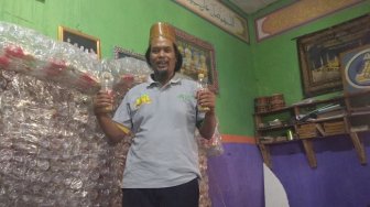 Cerita Guru Ngaji di Bandung, Ubah Sampah Menjadi Berkah