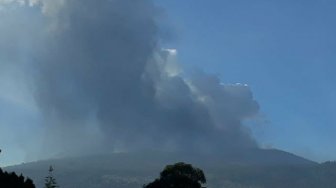 Erupsi Gunung Tangkuban Parahu, Kolom Abu Capai 200 Meter