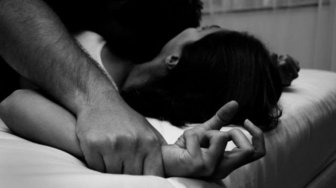 Oknum Guru Honorer Lakukan Pelecehan Seksual Kepada Turis Asing