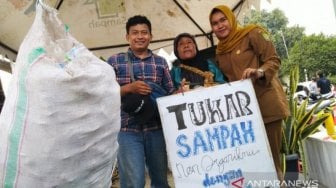 Di Festival Cisadane 2019, 20 Botol Plastik Bisa Ditukar Satu Tumbler