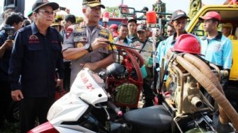 Ini Dia, Motor Modifikasi Pak Polisi Buat Antisipasi Kebakaran