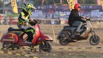 Meriah, Festival Vespa di Kediri Raih Rekor MURI